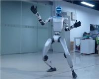 宇树科技创始人王兴兴入驻视频号辟谣:警惕虚假信息，将分享机器人研发日常